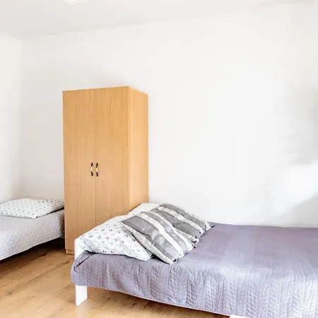 Mila 12 - Kameralne Pokoje 300 M Od Plazy W Karwi Rum i privatbostad