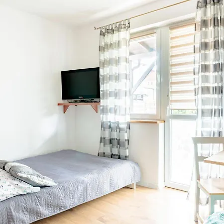 Mila 12 - Kameralne Pokoje 300 M Od Plazy W Karwi *