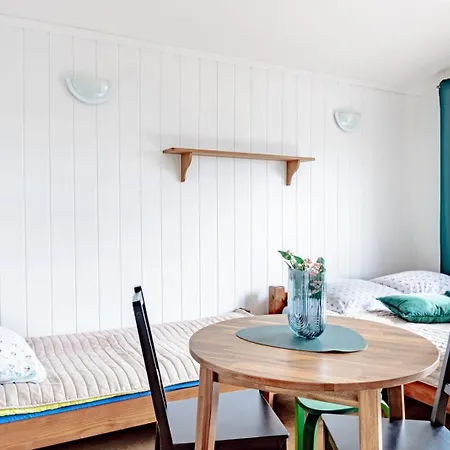 Kwatera prywatna Mila 12 - Kameralne Pokoje 300 M Od Plazy W Karwi Karwia