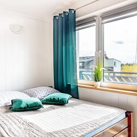 Kwatera prywatna Mila 12 - Kameralne Pokoje 300 M Od Plazy W Karwi *