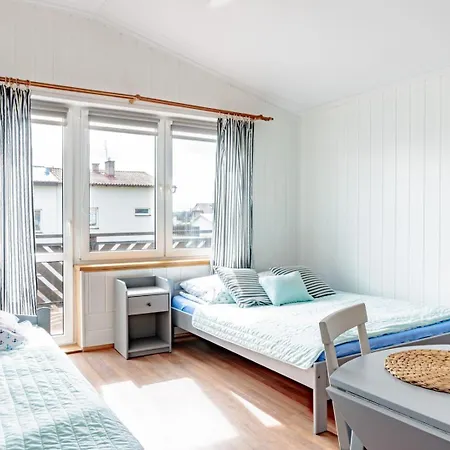 Mila 12 - Kameralne Pokoje 300 M Od Plazy W Karwi Rum i privatbostad *