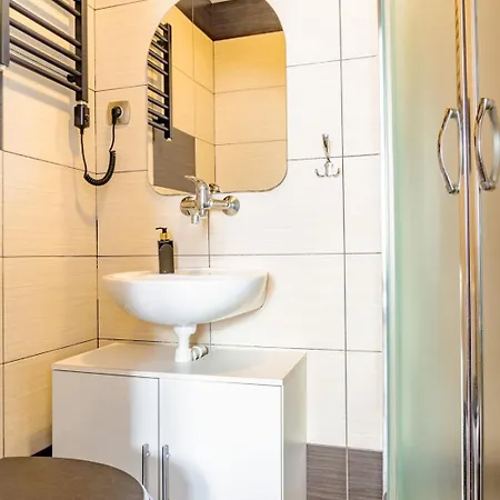 Mila 12 - Kameralne Pokoje 300 M Od Plazy W Karwi *