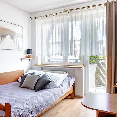 Kwatera prywatna Mila 12 - Kameralne Pokoje 300 M Od Plazy W Karwi Karwia