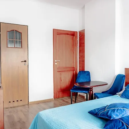 Rum i privatbostad Mila 12 - Kameralne Pokoje 300 M Od Plazy W Karwi