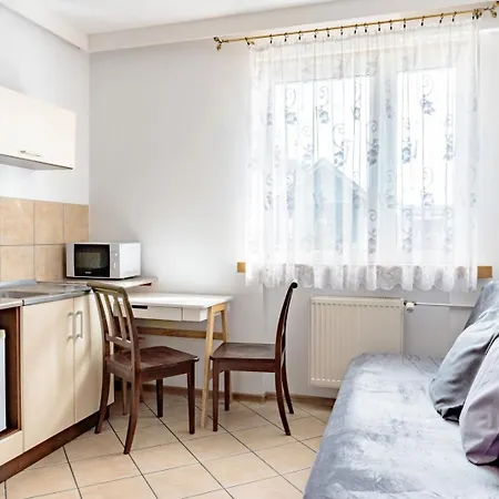 Rum i privatbostad Mila 12 - Kameralne Pokoje 300 M Od Plazy W Karwi