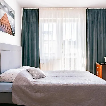 Mila 12 - Kameralne Pokoje 300 M Od Plazy W Karwi * Karwia