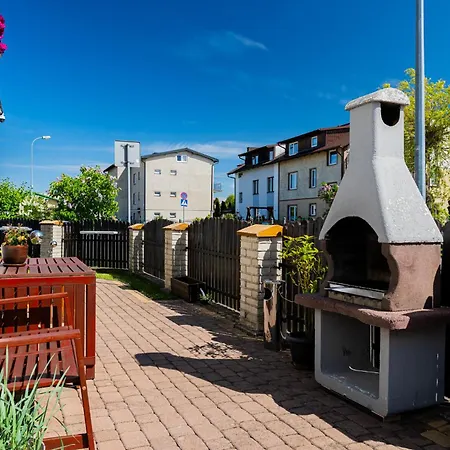 Kwatera prywatna Mila 12 - Kameralne Pokoje 300 M Od Plazy W Karwi *